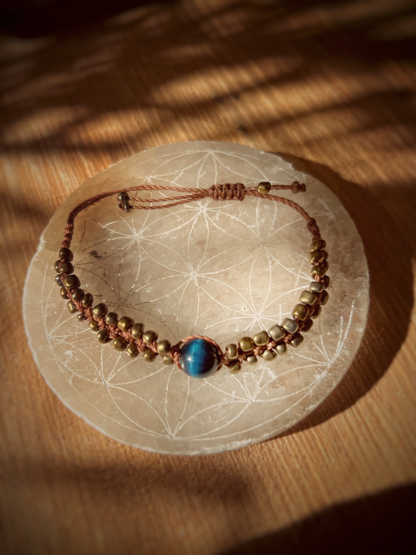 Labradorite, Macrame and Brass bead Bracelet
